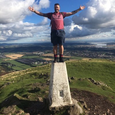 Morri79's profile picture. Fully Functioning Idiot with far to much Responsibility!!