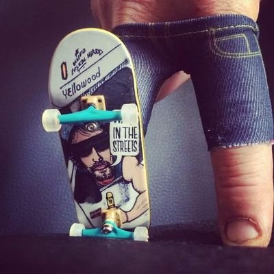 kufonefsb's profile picture. YELLOWOOD & FREEDAYSHOP 
Skate Snow Surf Free Camping
FREE RULES