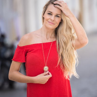 Profile Picture of Anna Elizabeth Robb (@AnnaBan17) on Twitter