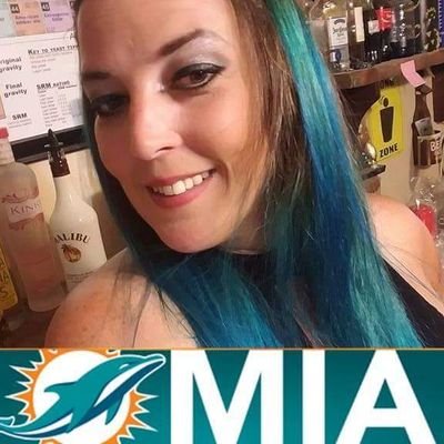 born and raised in Detroit. moved around in my 20s and now in Phoenix. #finsup Dolphins fan always. use tweetland mainly for Bravo and NFL drama.