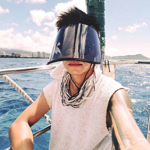 veroz's profile picture. UX Engineer @ Babylist. Ask me about my cat hair.