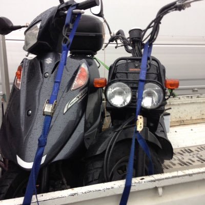 大阪府の枚方市でバイク販売をしています。現状渡し個人販売ですので3Nです。販売、買取、配送、修理、カスタムなどしています。 配送の場合は現金振込後の配送となります。