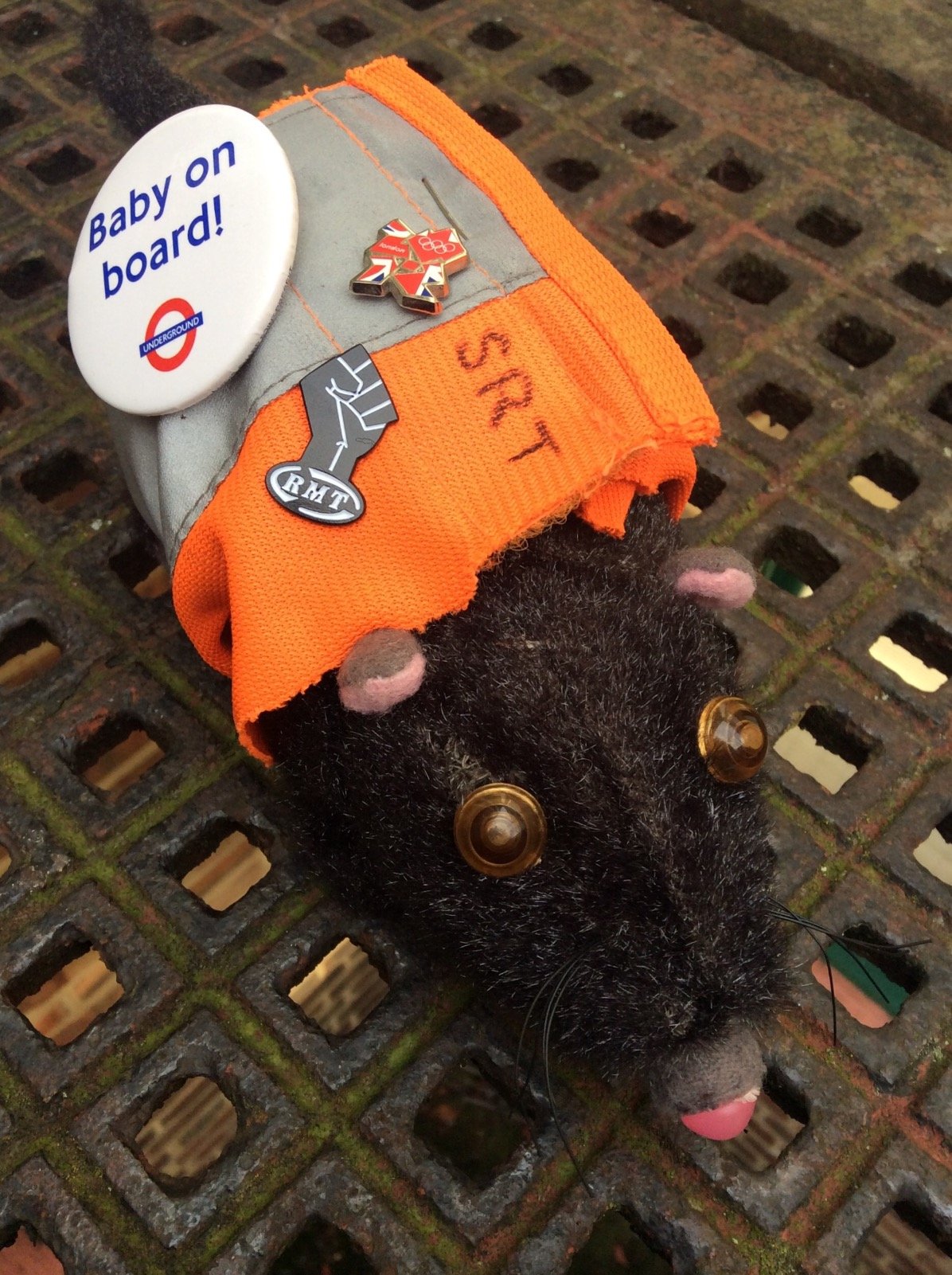 Tube worker, veteran runner, music & arts lover & long suffering Leeds Utd fan.