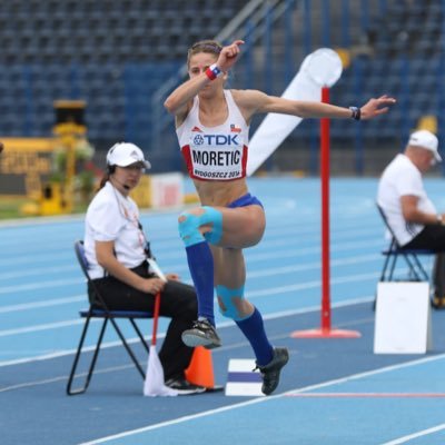 ATLETA// SALTO TRIPLE deportista @TeamChile instagram: @norkamoretic Nike//Naturalist