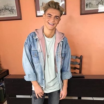 Fan page to show how much I love Freddy Parker ❤️😍💖💞 he liked x1 💞