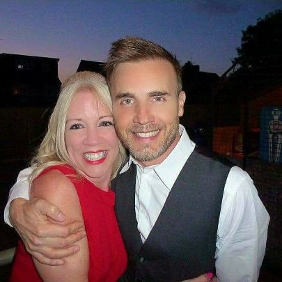 Mum of 3, my family is my life. I'm a MASSIVE Take That/Gary Barlow fan. Gary sang at my 40th birthday party 14.5.16! 😊 Finaly met TT 24.3.17! 😊