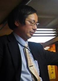 京都大学理学部および同大学院博士課程卒業（理学博士）、水産庁中央水産研究所主任研究官、東京大学海洋研究所助教授などを経て 2003年より横浜国大教授。2023年同名誉教授。GCOE「アジア視点の国際生態リスクマネジメント」元リーダー、日本生態学会元会長、日本海洋政策学理事。横浜国大ユネスコチェア代表