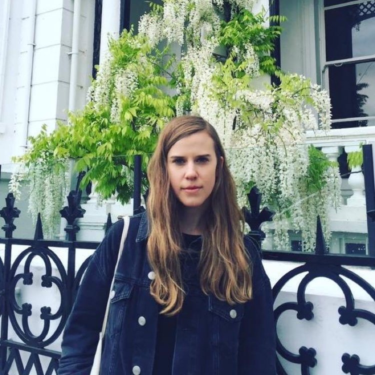 Hellozoe_'s profile picture. Zoe from Cub Sport