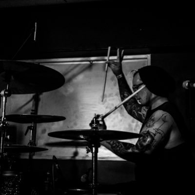 Session Musician, drummer, Gear Junkie, motorcycles, punk rock! Bands: Cluttered, Alright Already, Ursa Bright. links in my linktree