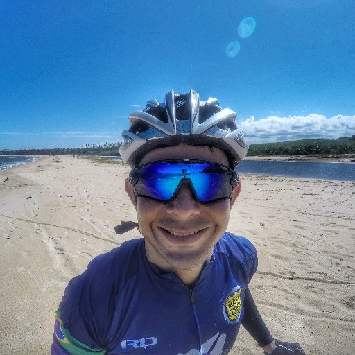 Um viajante do tempo conectado em tecnologia !!!! A traveler of time and admirer of tech !