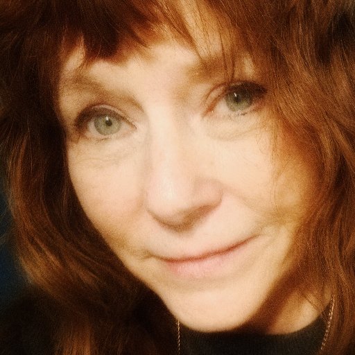 Visual Artist, sharing my original artwork , photography , sculpture jewelry, Overcoming MS., connected to nature, animals , music, the universe, its creator.