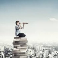 Organizacija Mali genije se bavi edukacijom dece od 11 do 14 godina u sferi informatike.