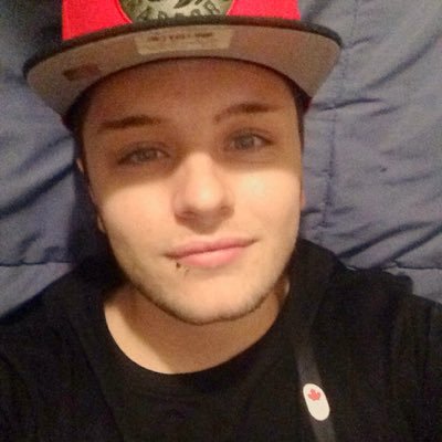 TyThomp12414944's profile picture. 