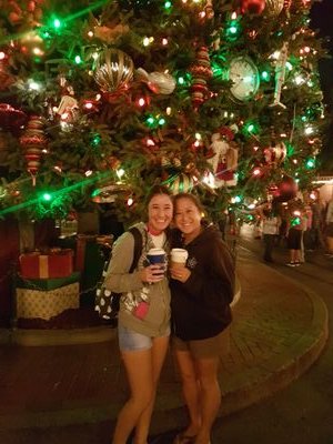 nomonkupooh's profile picture. • KKHS • Arbonne • Mom • Disney •