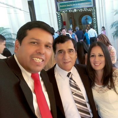 Soy padre de Jonathan Espinola y marido de cynthia Pavón) trabajo en la mejor empresa (grupo vierci como jefe de PGC