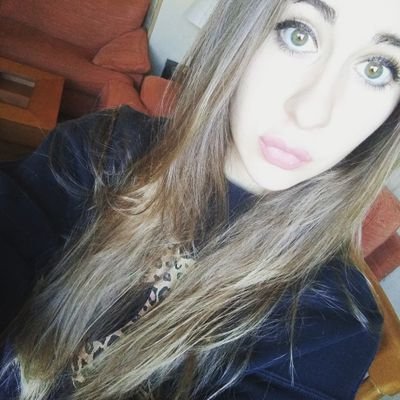25 || Si sabes lo que vales, ve y consigue lo que mereces || Si necesito la luna, la bajo yo solita.|| VRM || AM❤