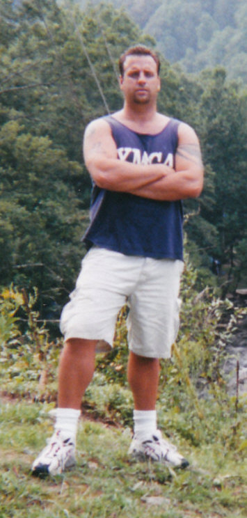 Senior broadband technician for the man. If your shit is out, its most likely your fault. Nothing in life is better than being a parent.
