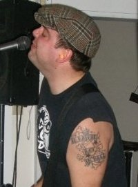 Herro...the other Big Man here...i sing and play bass in One Short Fall check us out @ http://t.co/Sqc89naWZy