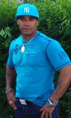 The professional retrieval expert was born at the age of eighteen. I died with gunpowder still in the air... My nickname is Power, and I am a lifetime member...