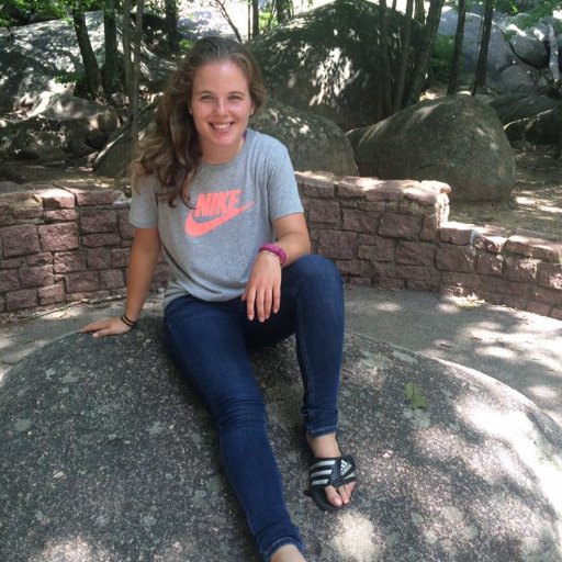 Iowa State Alum, Linn Co. Farm Bureau Education Outreach Coordinator, Blogger of Picking Wild Flowers: Farm & Flowers