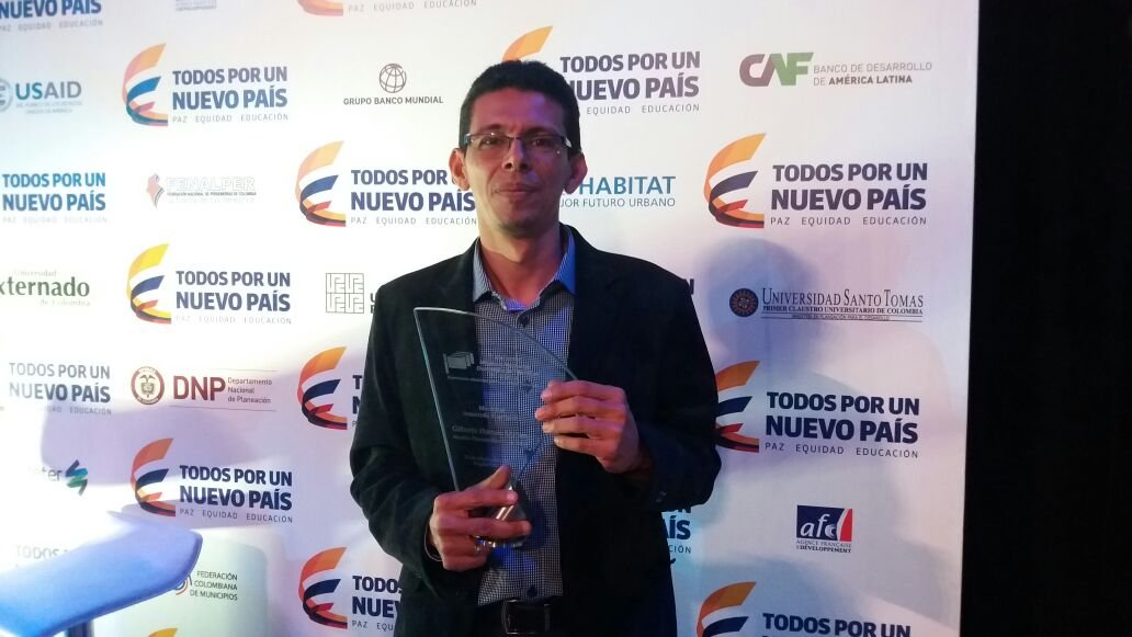 Dir. Fund. Construyendo Región, Asesor de Planeacion y Dllo Territ. Ing. Químico, Experto en Productividad y Calidad, Director de Proyectos, Auditor Integral.