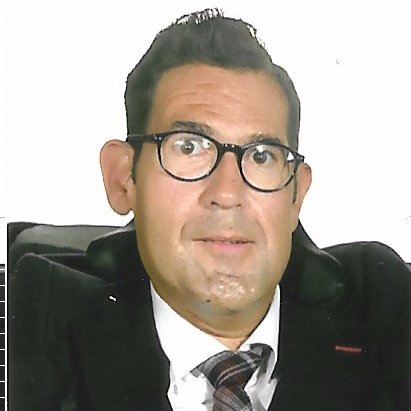 Psicologo, Experto en Políticas, Investigación e Intervención en Exclusión Social, doctorando en psicología Consejero de Número del Real Instituto Alfonso XIII
