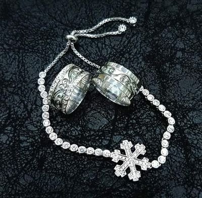 ArzuKl48953456's profile picture. Mutlu olduğum insanlarla vakit geçirmek