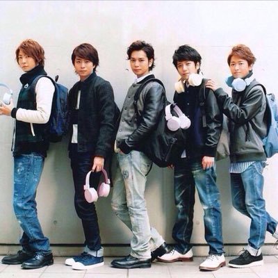 嵐のライブの動画、PVなど載せます。よかったらいいねRTフォローお願いします。希望あったらリプDMください。できる限り答えます。たまに動画の音が聞こえない時があるのでイヤホンしていただくと聞こえます。動画を無許可に他のところにアップしないでください。その方はブロックさせていただきます。