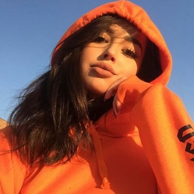 ohitscal_'s profile picture. fangirl