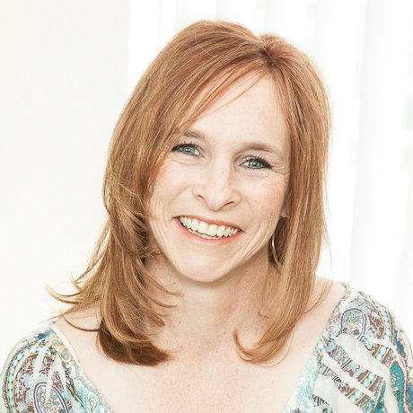 Speaker, bestselling author & coach for corporations, entrepreneurs & individuals. It's time to Live Your Now. How can I be of help to you? Love my dogs & jazz.