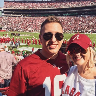 Procrastinator, underachiever, overrated asshole. D1 in drinking beer. Working towards becoming a millionaire. #RollTide