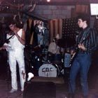 noprizes's profile picture. Web software developer, music fan and WRIR DJ living in Oregon Hill.