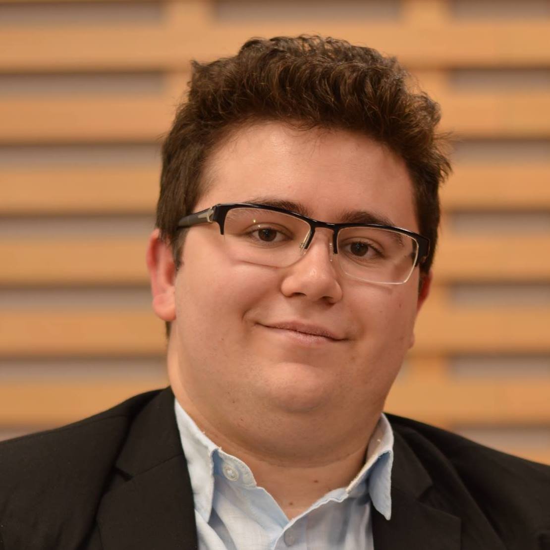 onlythepg's profile picture. Catalyseur de bonne humeur. Diplômé @isentoulon