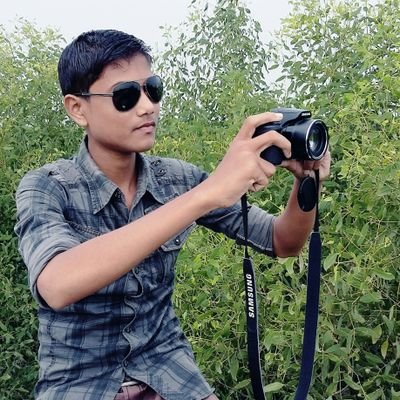 MdARFIN72573351's profile picture. যদি ভালো পেনসিল হাতে না পারো,, 
কারো সুখের গল্প লিখার জন্যে..
 তাহলে ভাল রাবার হও,,
 যেনো কারো দুঃখ মুছে দিতে পারো..!!