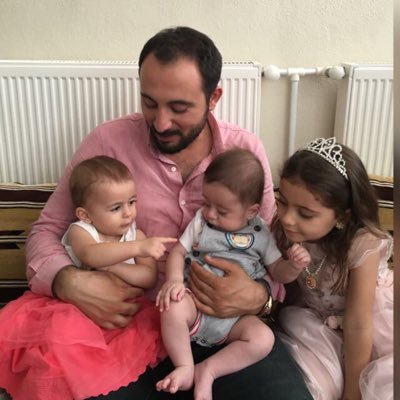 klcferhat63's profile picture. Ve ben Zamana bırakmadım Hep dua ettim.. Ömrün ömrüme nasip olsun diye.. Çünkü Zamanla değil, Dua' ile gelir beklenen.. Dualarımdasın...