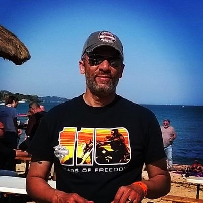 papathib's profile picture. né curieux...
