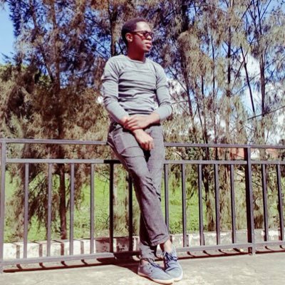 WrittenArtt's profile picture. 