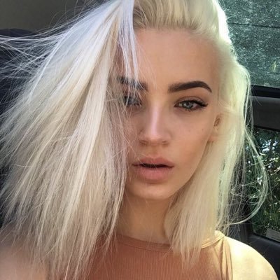 lianarpguoth's profile picture. 