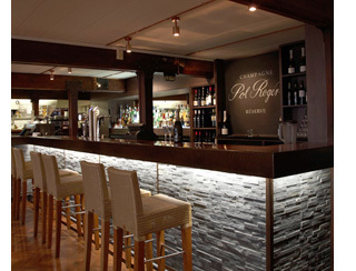 iguacuauck's profile picture. Welcome to Iguacu, Parnell's icon Restaurant and Bar. Pronounced Ig-wa-soo and named after the famous Iguacu falls on the Argentina/Brazil border.