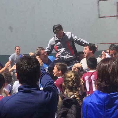 Pichy79's profile picture. Enamorado de independiente, el verdadero ReY de CopaS. Nieto del cantante d tango mas grande del mundo, el tata Floreal Ruiz