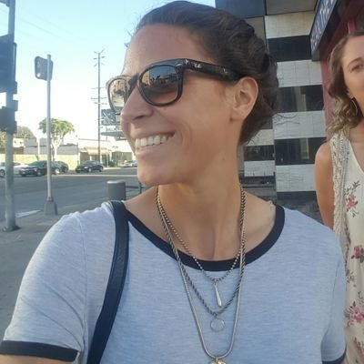 lanandez17's profile picture. knowledge dispels fear