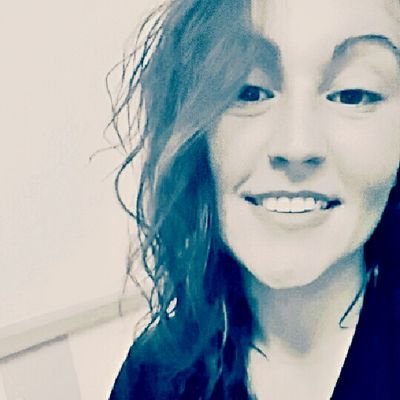 LaceeTwztdGypsy's profile picture. StRaNgE gYpSy°
▪Lyric Addiction▪