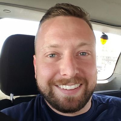 IT Recruitment Specialist - @itrecruiterDean /
@SFU #Graduate /
@LaxScotland National Goalie /
@NHLFlames & @Seahawks fan /
IG: deanstewart91