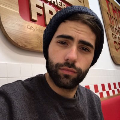 mgngrz's profile picture. 31.