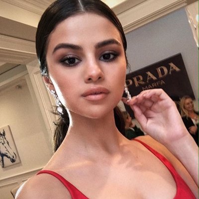 Another pics account of the beautiful and talented Selena Gomez, if you want daily spamming of Selena Gomez, follow me! Thanks for following.