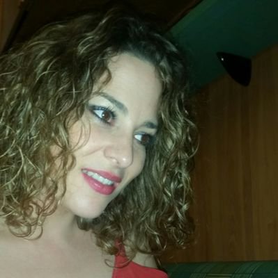 Rebeca8615's profile picture. Administrativa, Guía Turístico y winelover. Cosecha del 86 evolucionando cada día!!mi idioma universal: la sonrisa 😆
https://t.co/b17NLqf5AZ
