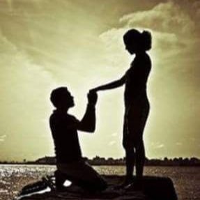 Perf_Proposals's profile picture. Tweeting and RTing the most romantic, unique ways to pop that all-important question! ❤️️🙈💍🙈❤️️