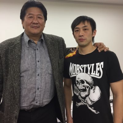 THE 杉並組、the Bench、ゴッドタンマジ歌選手権フットボールアワー後藤さんブロックでドラムを叩いています。趣味は改良めだかです。屋号はめだかスタリオンです。なにはなくともAAP。 戦争反対 NO WAR 反对战争 Нет войне!