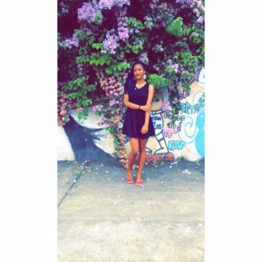 LeckaPac's profile picture. Ela é de sorriso fácil, marrenta sem destino... 🌸🌙