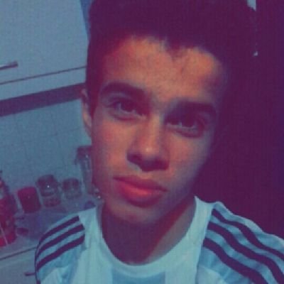 14 anos,
namorando